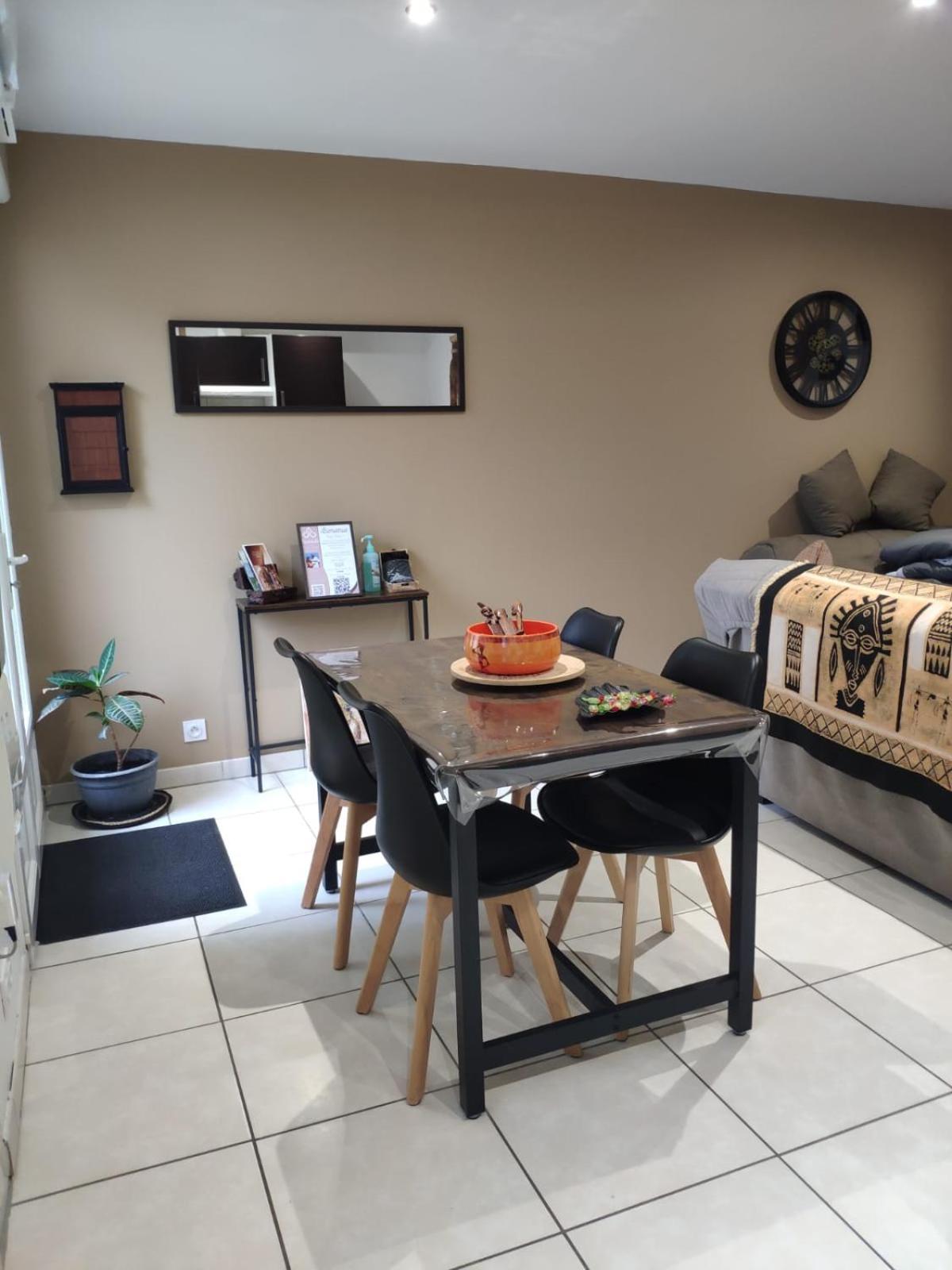 Le Namaste Charmante Maisonnette Climatisee De 45 M2 Brasles Luaran gambar